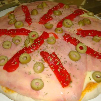 Diversidad de sabores, pizza jamon y morron